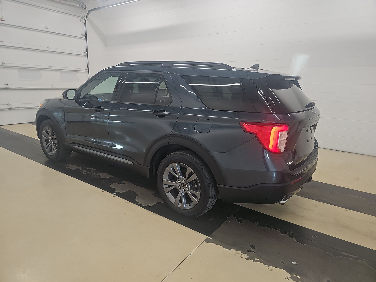 FORD EXPLORER - 7