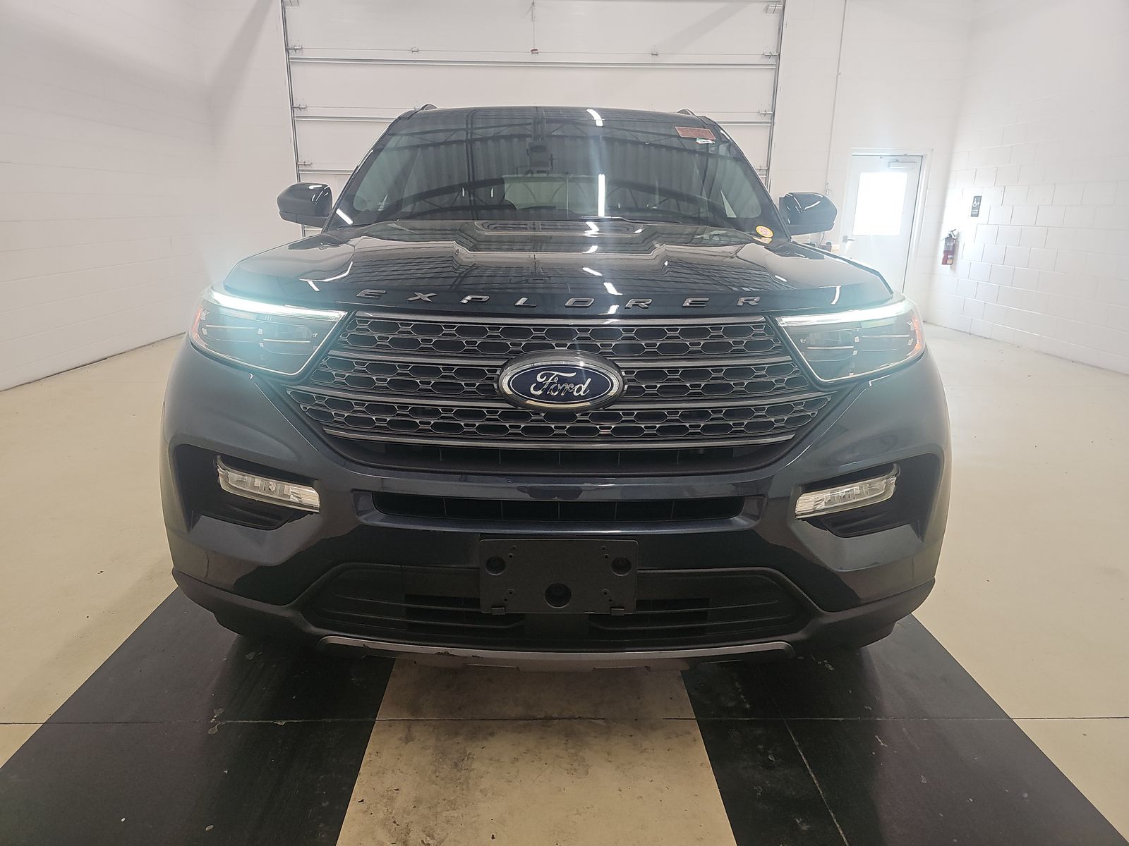 FORD EXPLORER - 3
