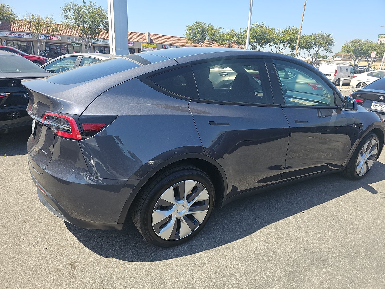 TESLA MODEL Y - 5
