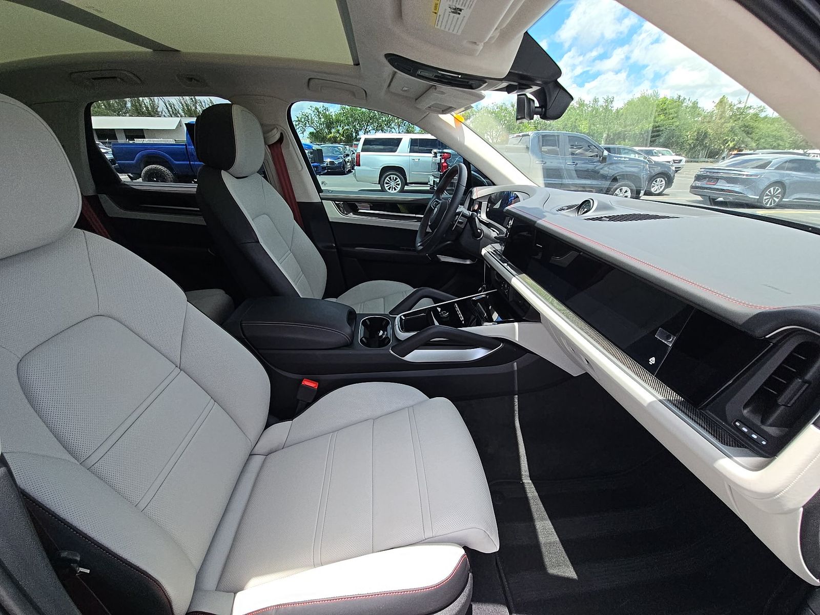 PORSCHE CAYENNE - 9