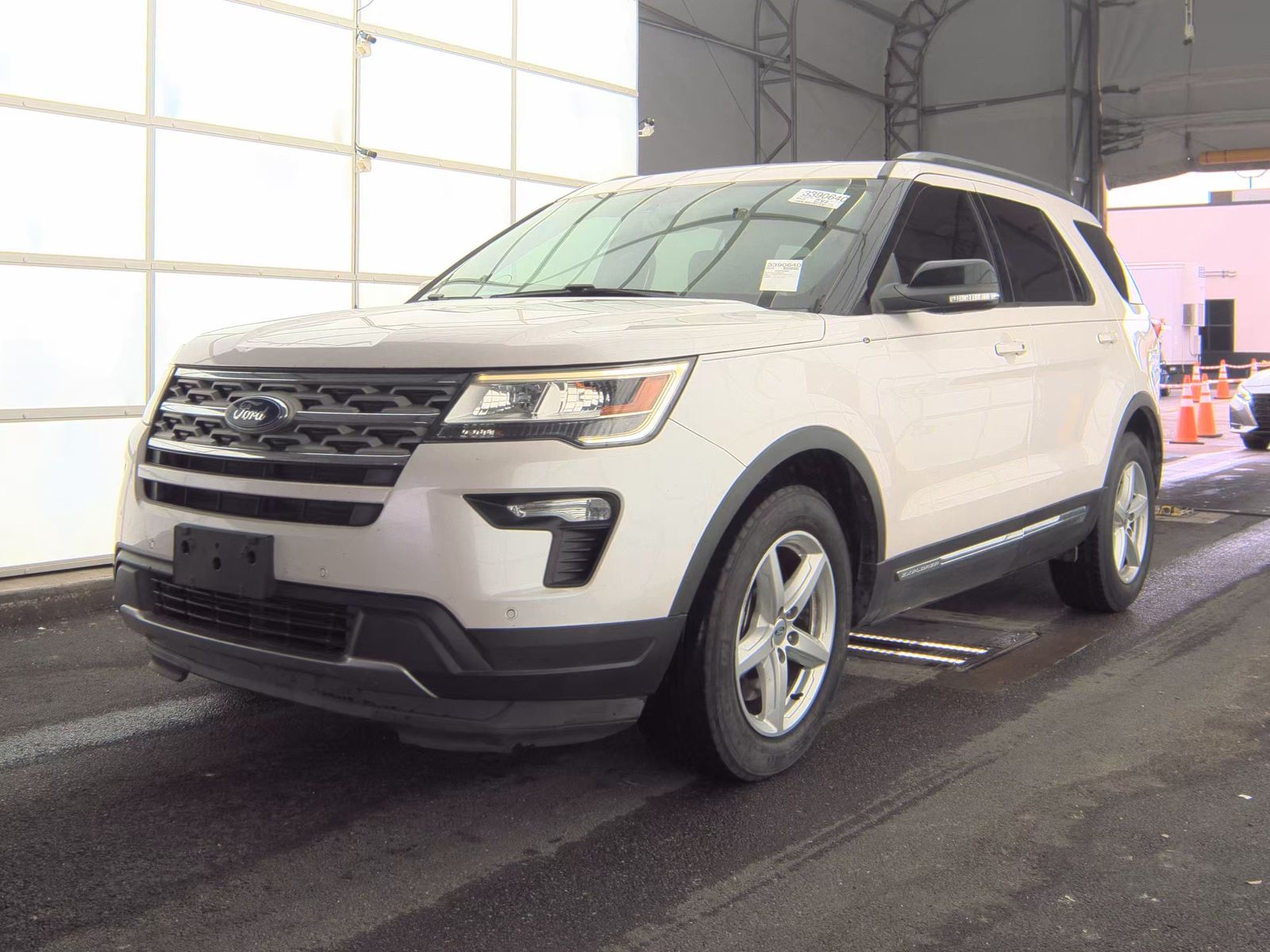 FORD EXPLORER - 1