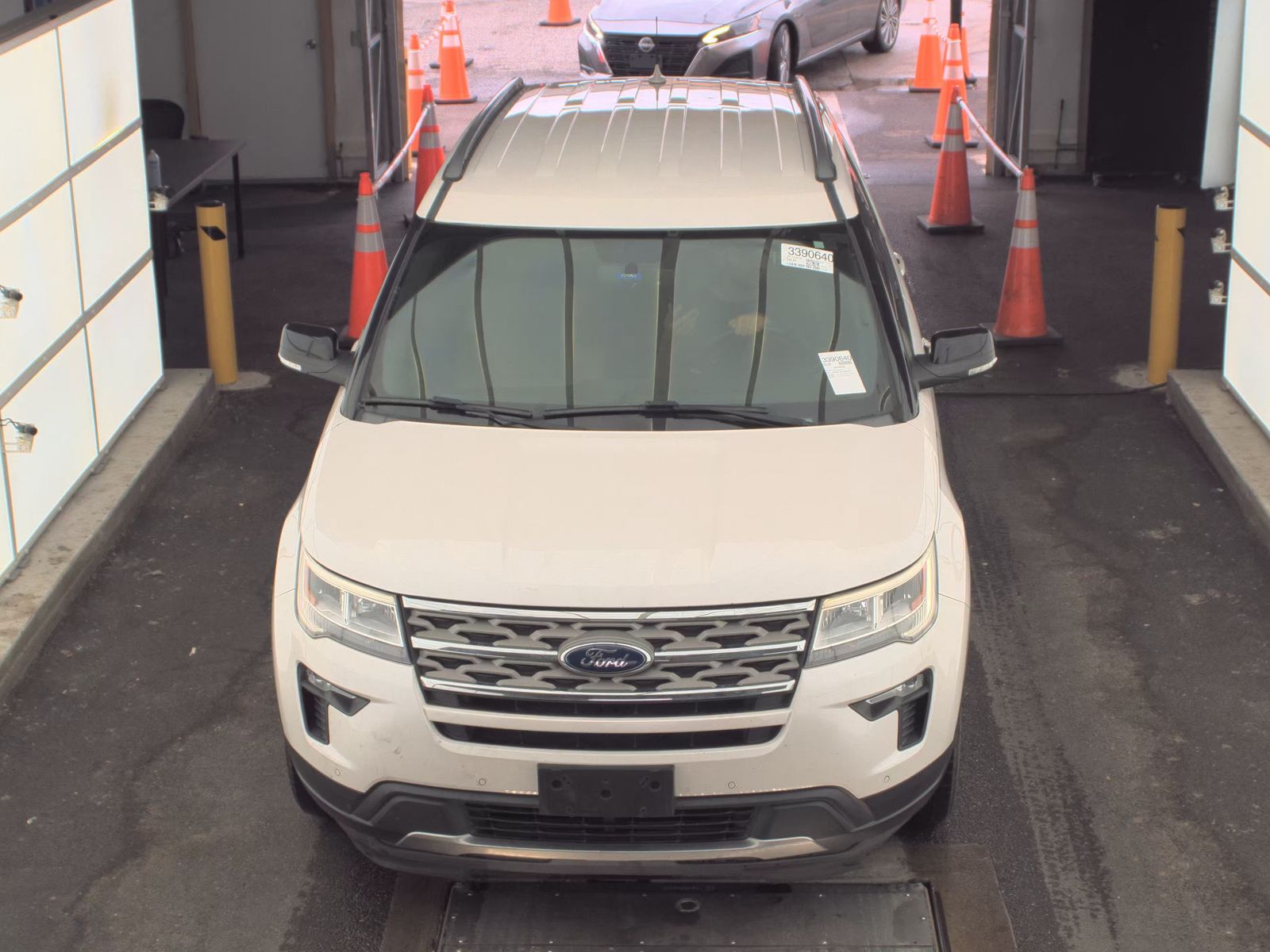 FORD EXPLORER - 3