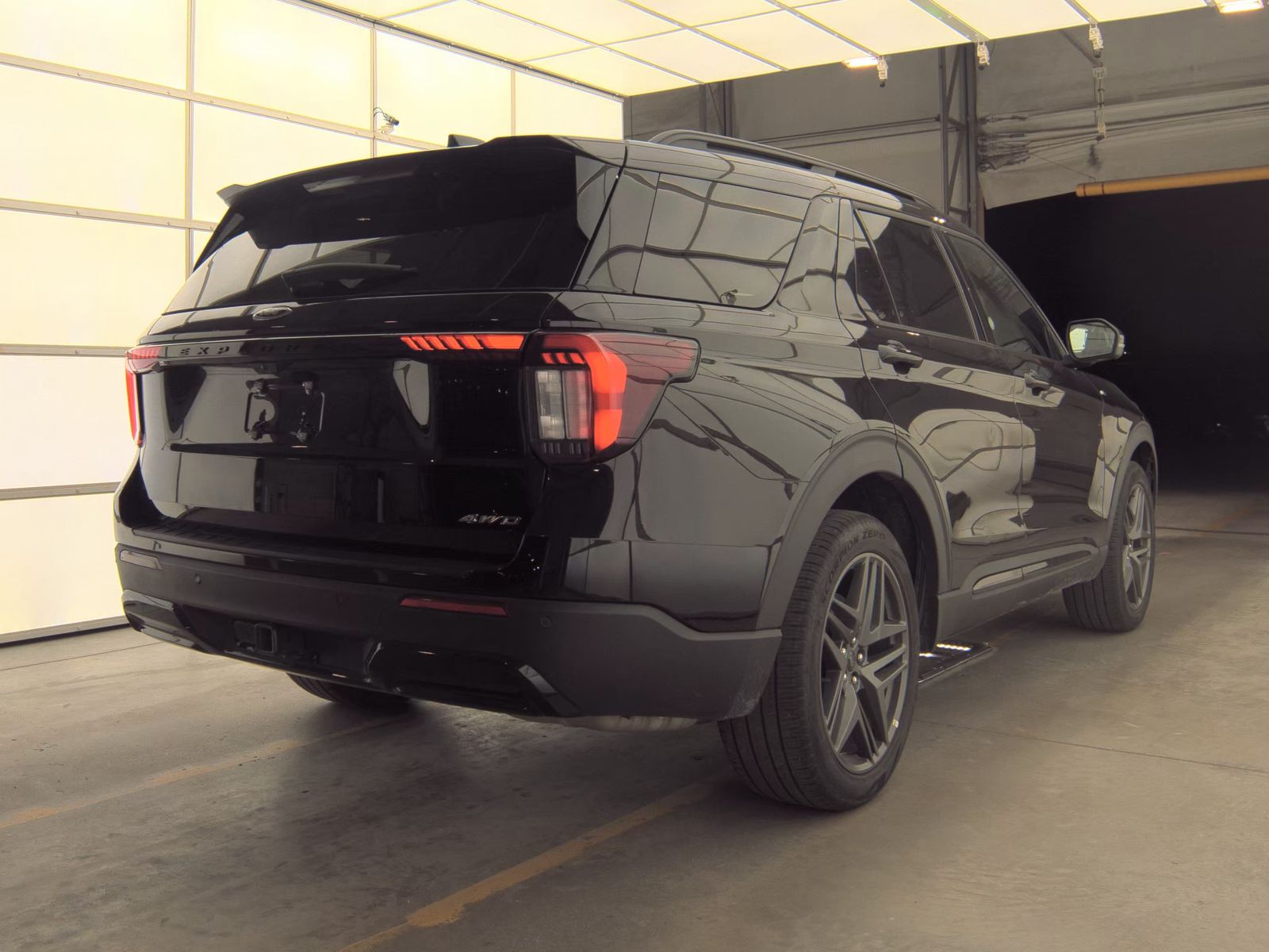 FORD EXPLORER - 6