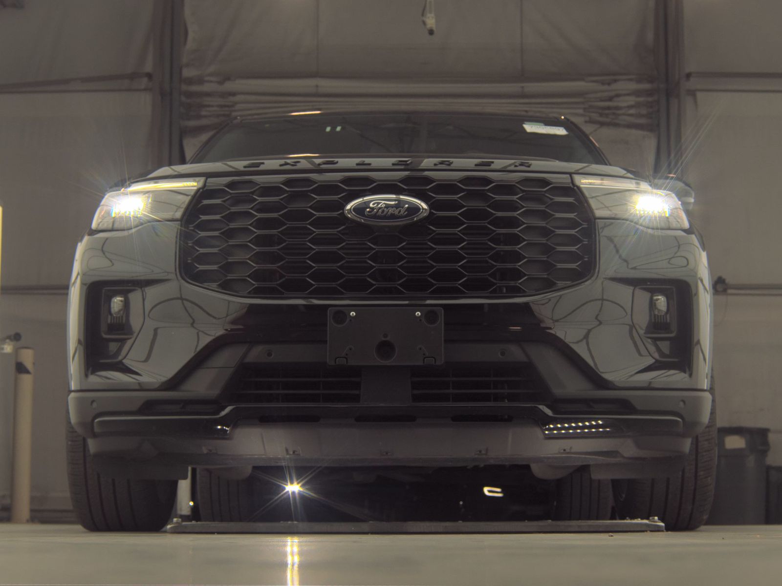 FORD EXPLORER - 4