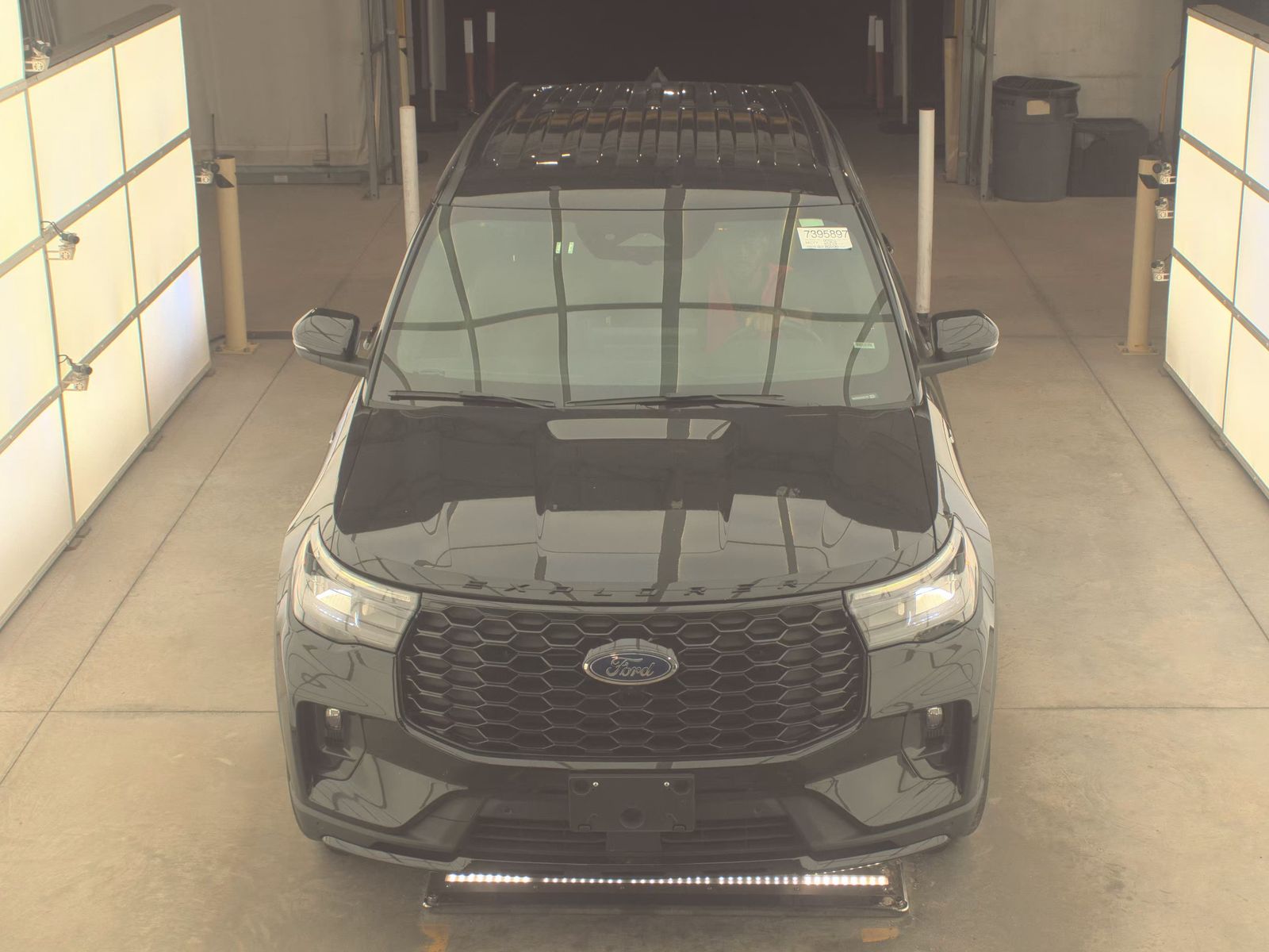 FORD EXPLORER - 3