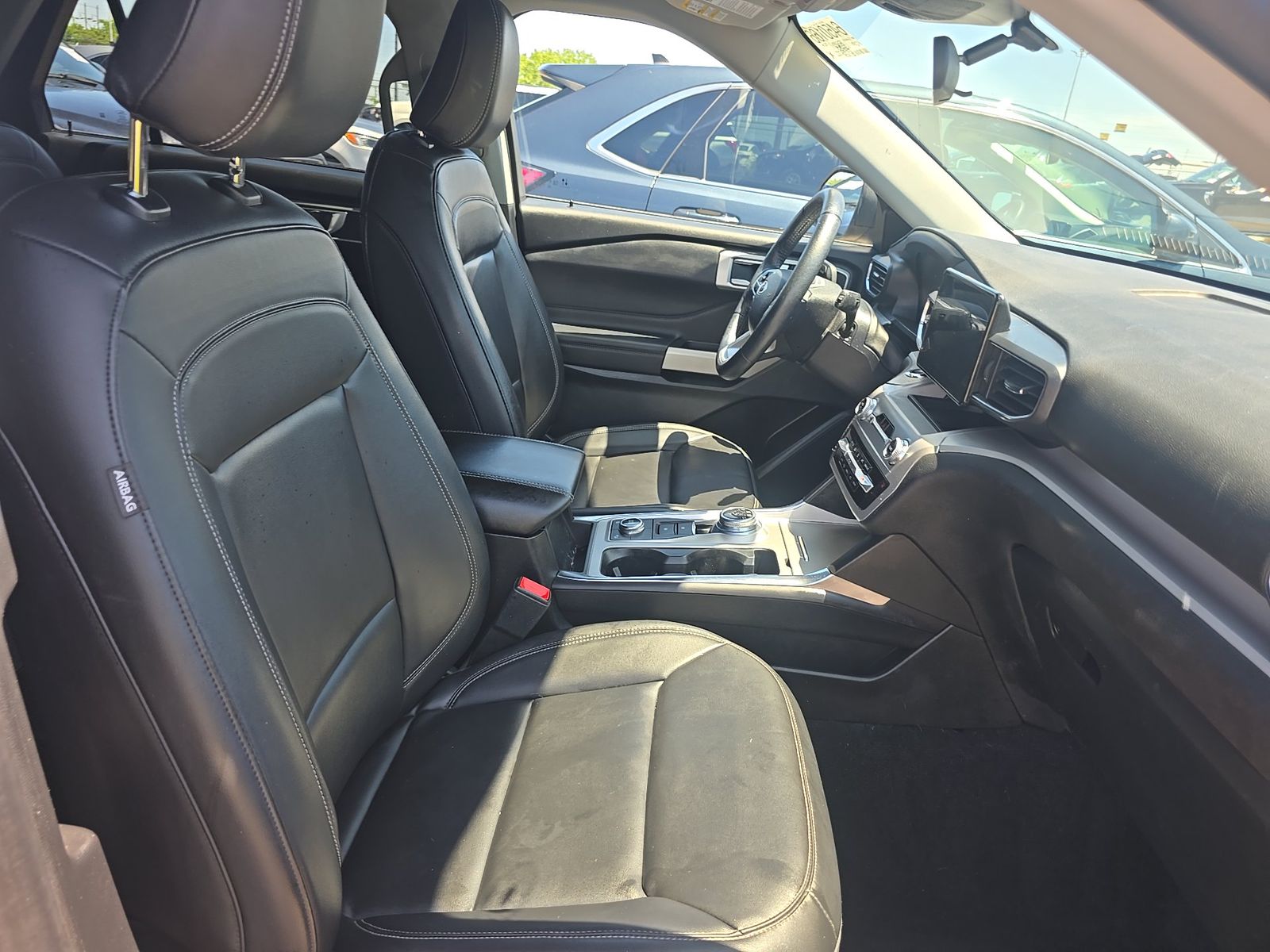 FORD EXPLORER - 9