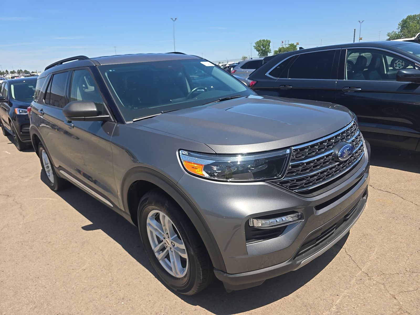 FORD EXPLORER - 4