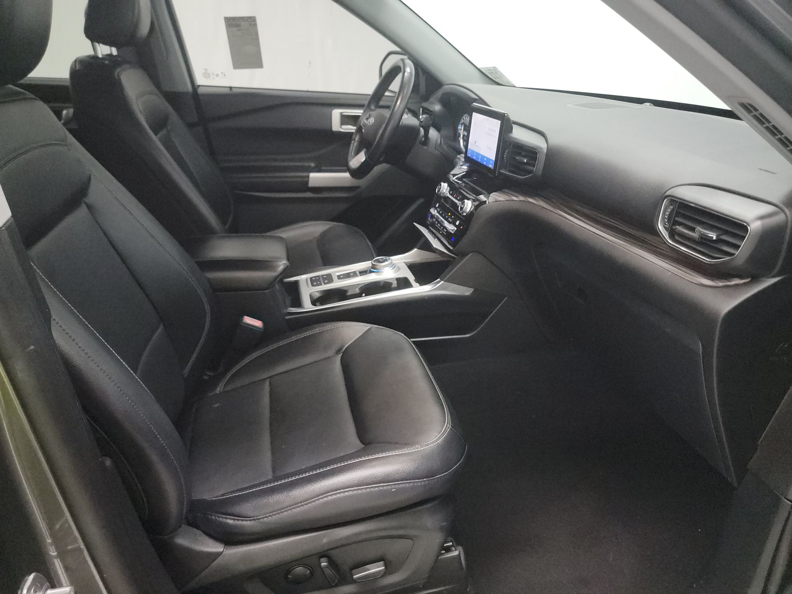 FORD EXPLORER - 9