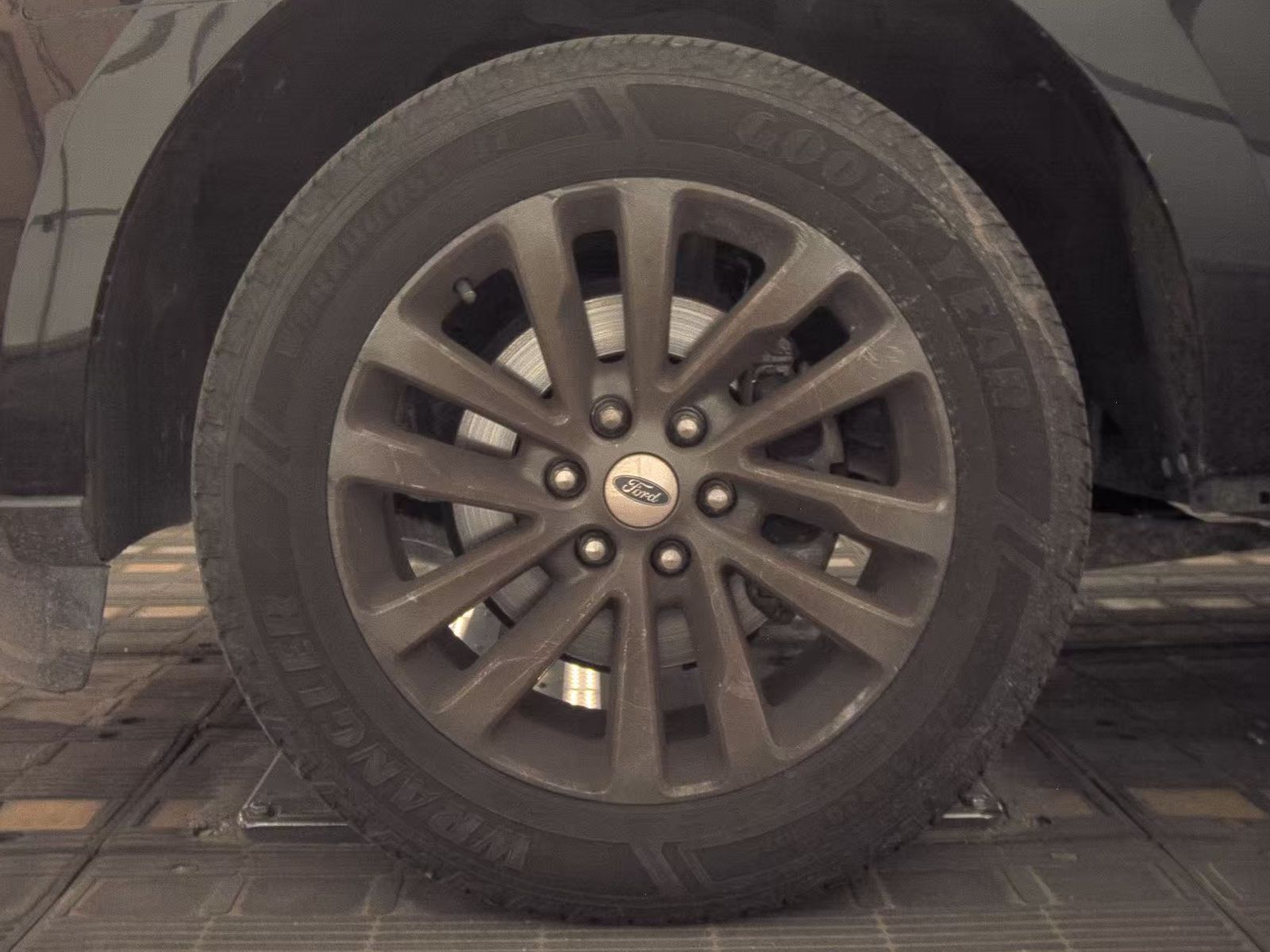 FORD EXPEDITION - 10