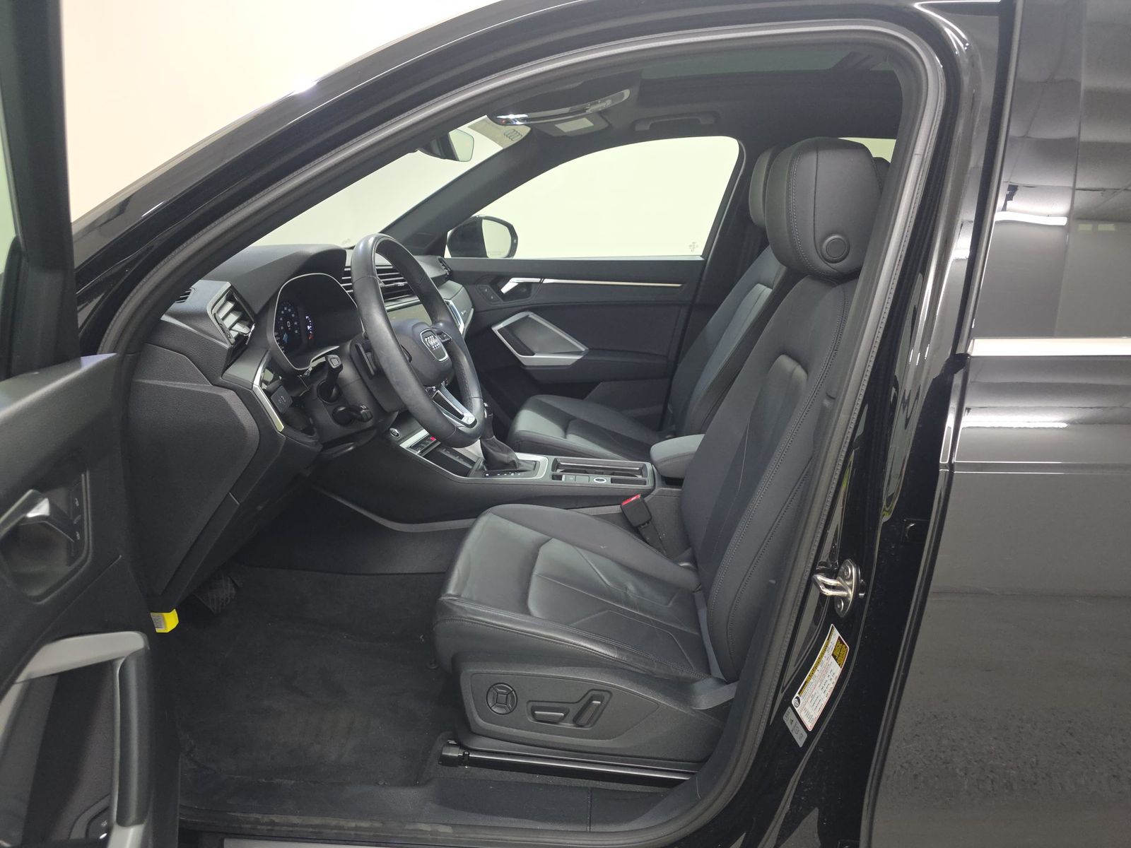 2023 Audi Q3 S line Premium AWD