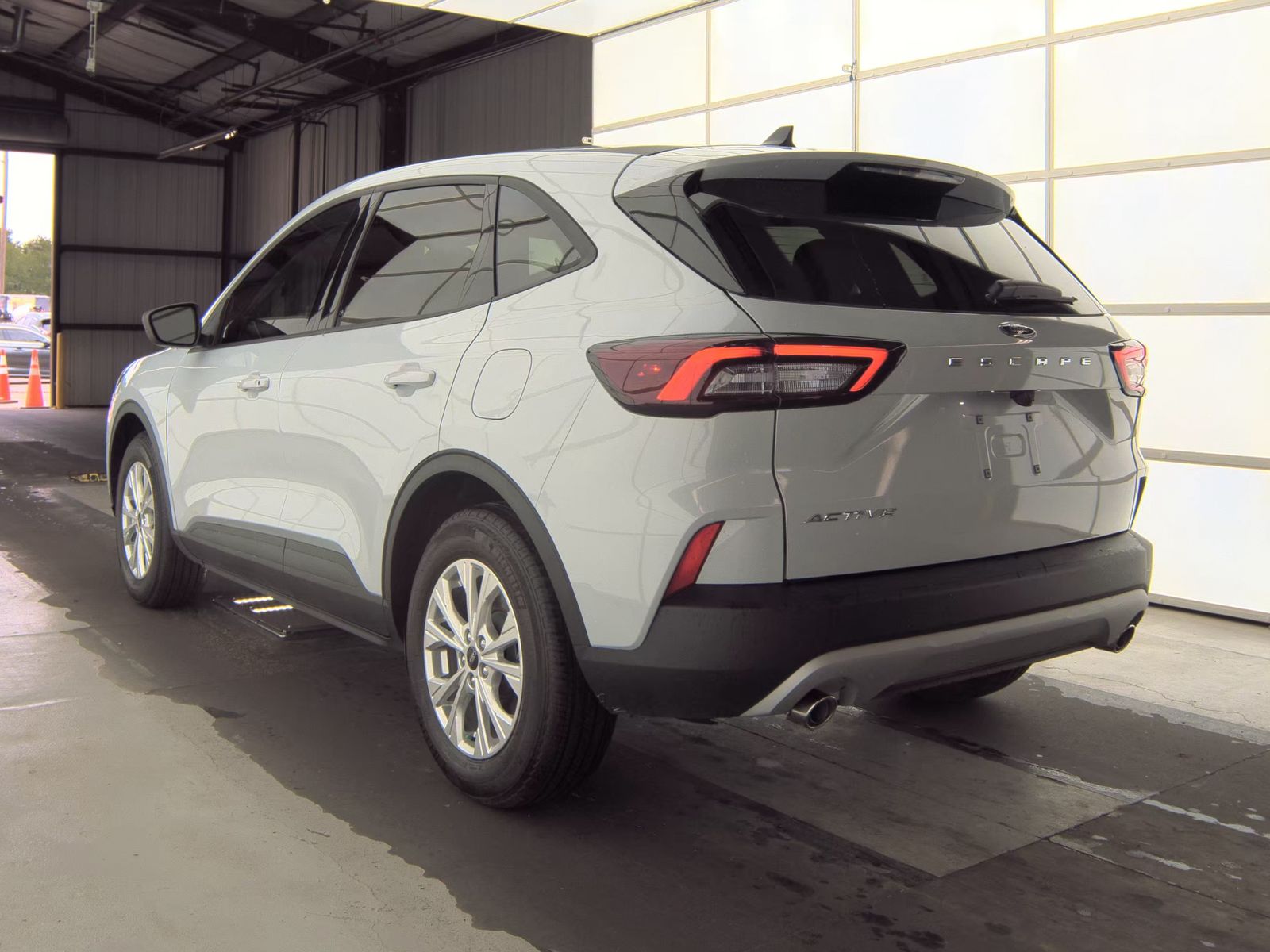 FORD ESCAPE - 9