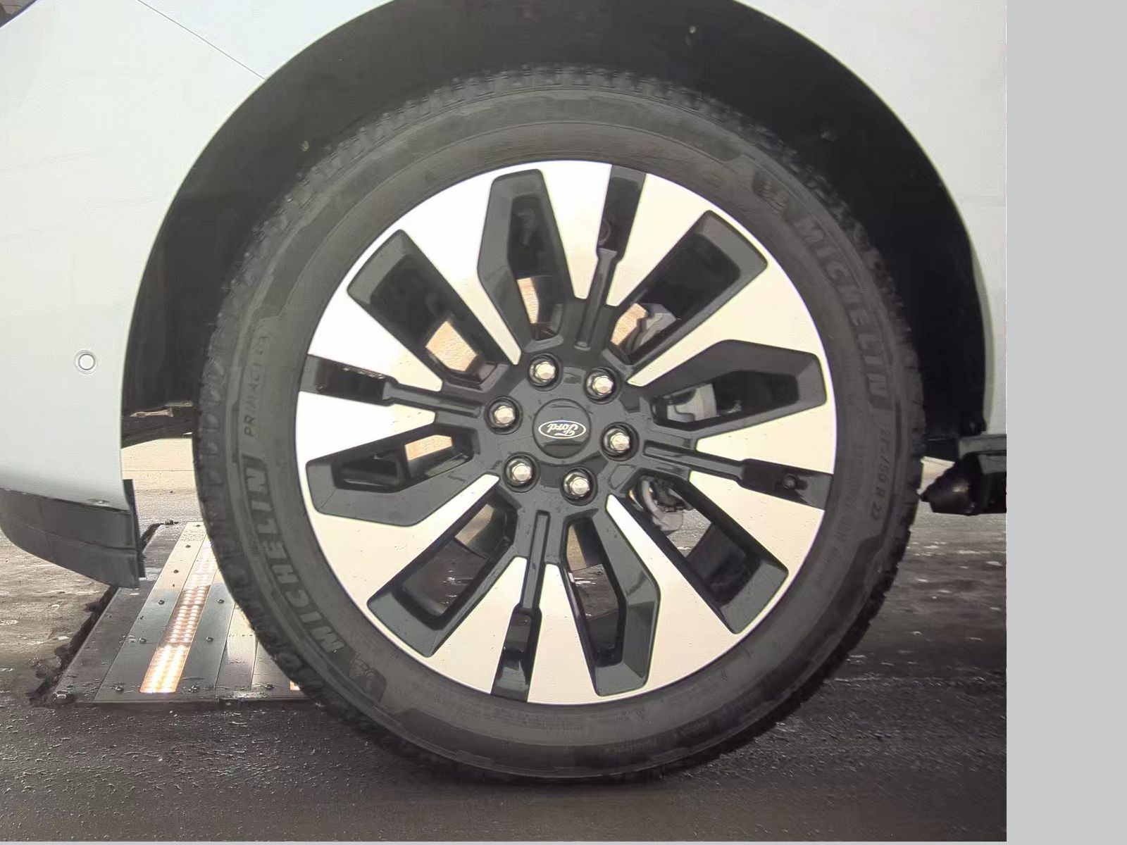 FORD EXPEDITION - 10