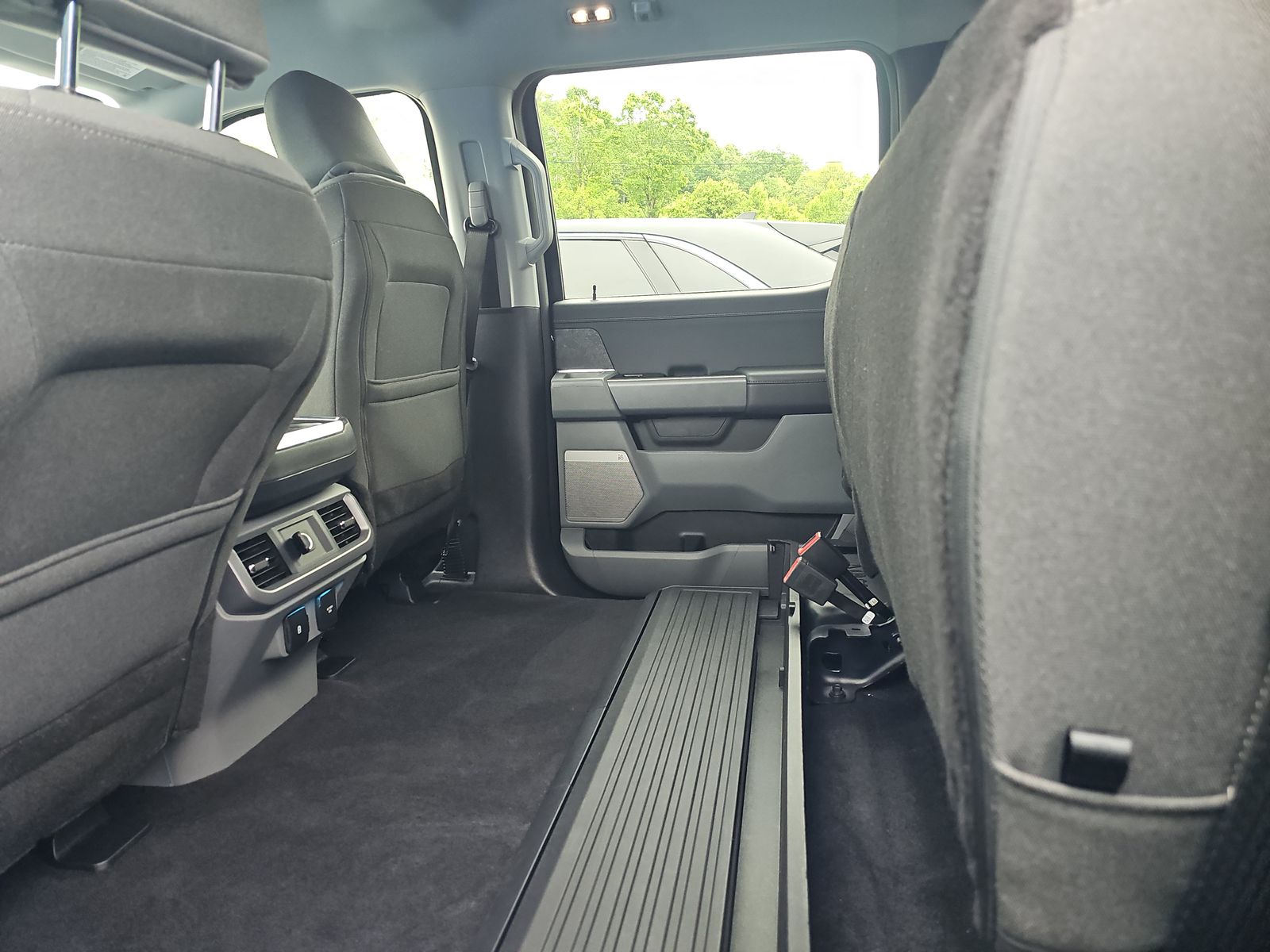 2025 Ford F-150 Hybrid XLT AWD