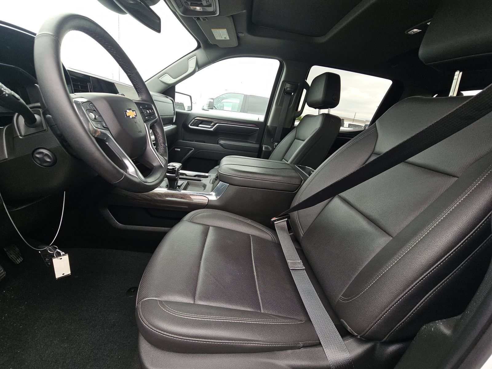 2025 Chevrolet Silverado 1500 LTZ AWD