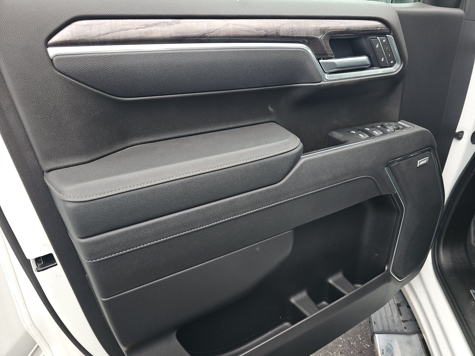 2025 Chevrolet Silverado 1500 LTZ AWD