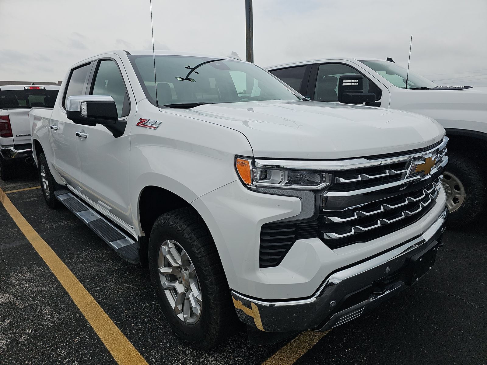 2025 Chevrolet Silverado 1500 LTZ AWD