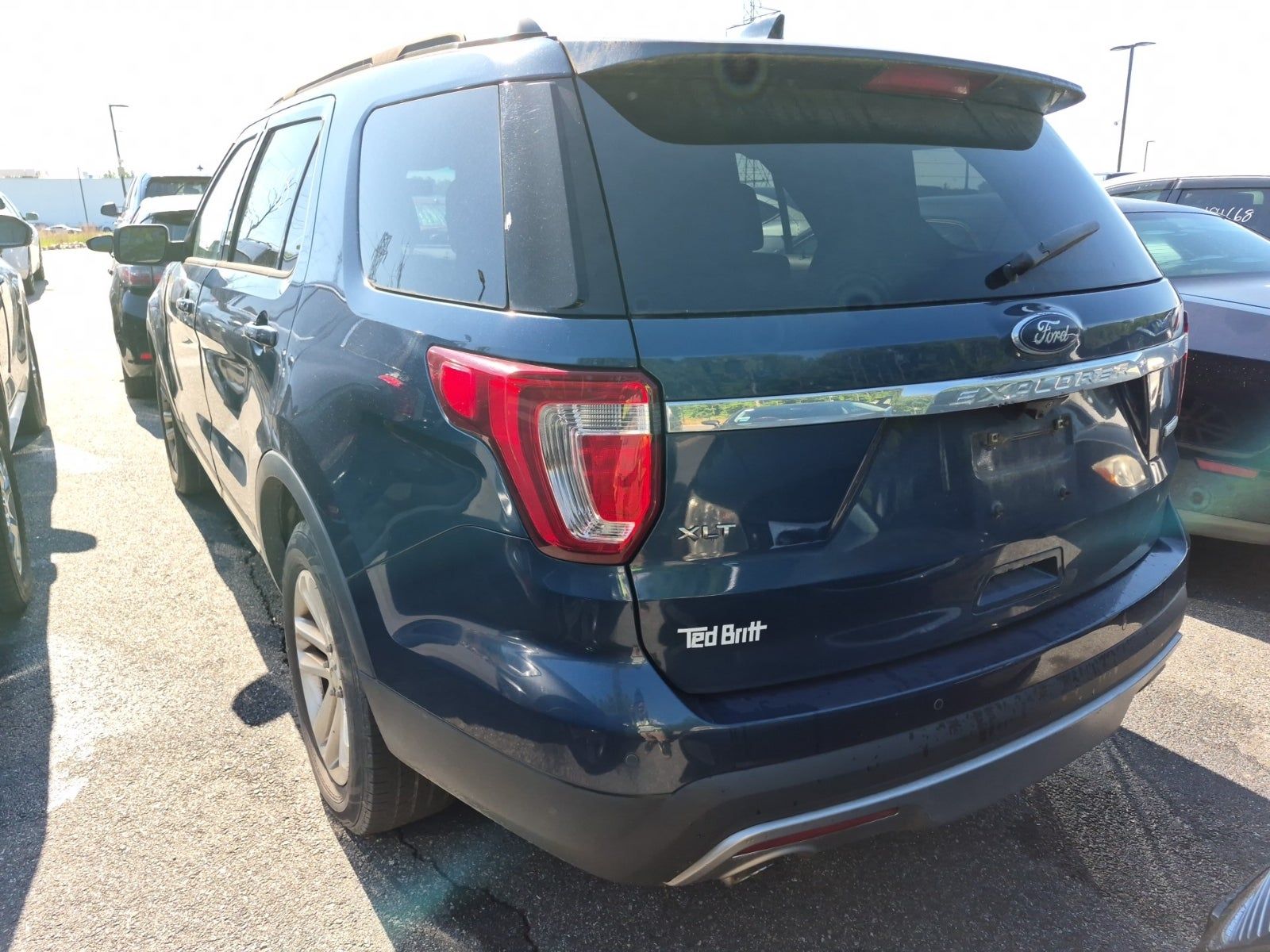 FORD EXPLORER - 4