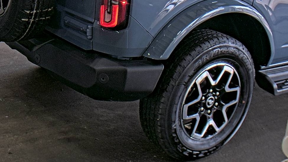 FORD BRONCO - 10