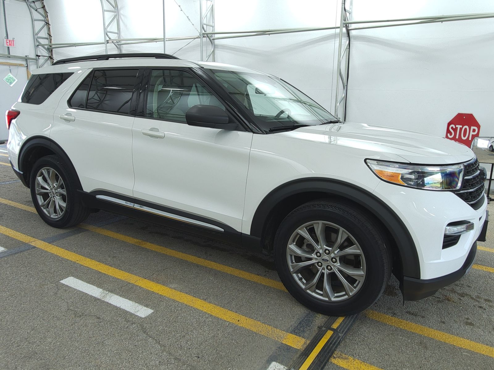FORD EXPLORER - 4