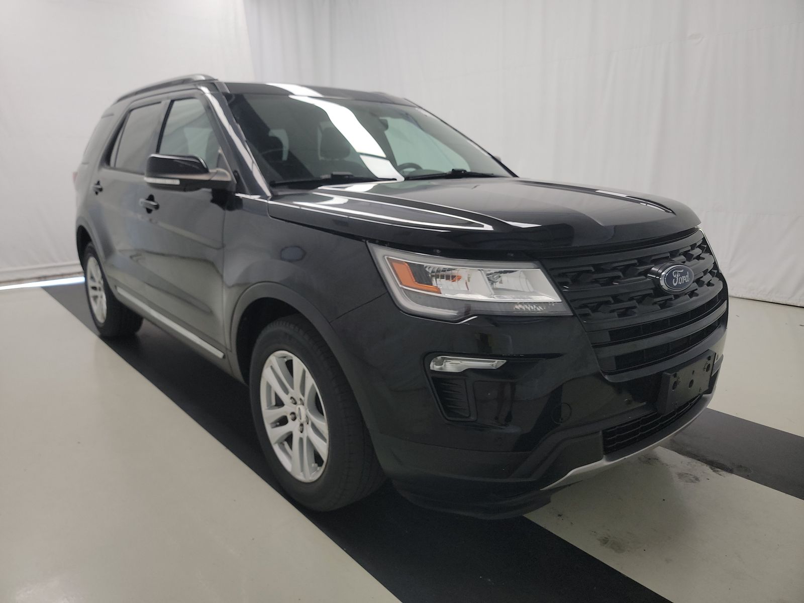 FORD EXPLORER - 4