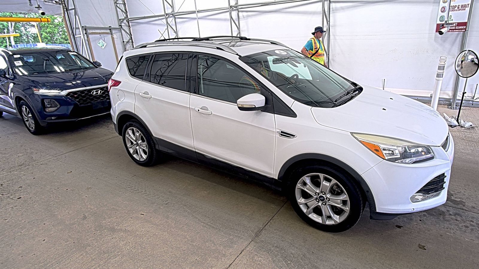 FORD ESCAPE - 4