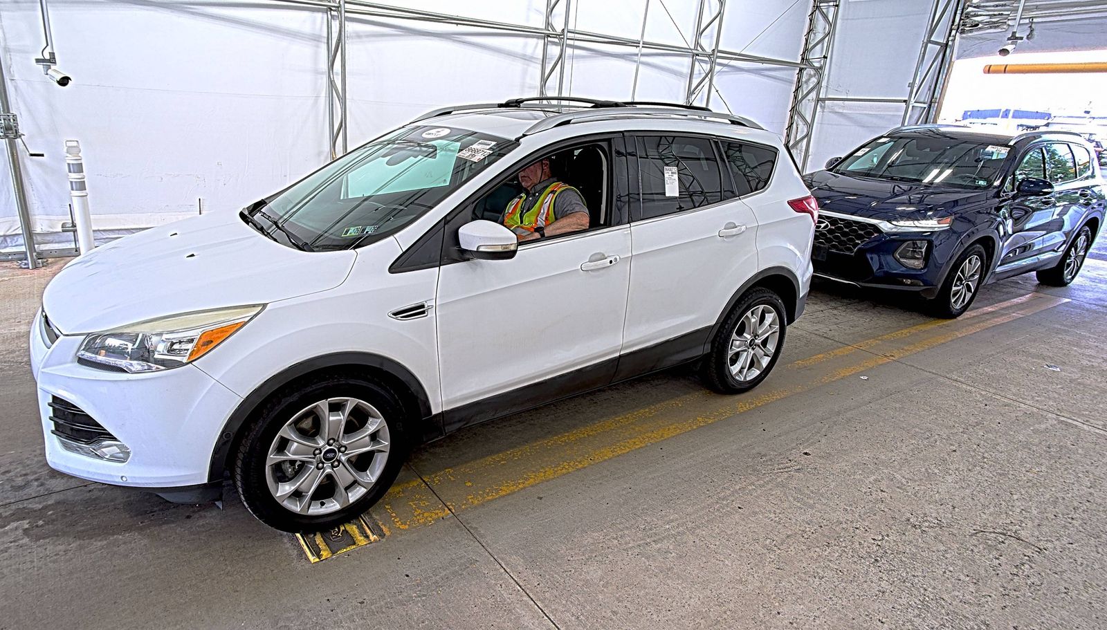 FORD ESCAPE - 1