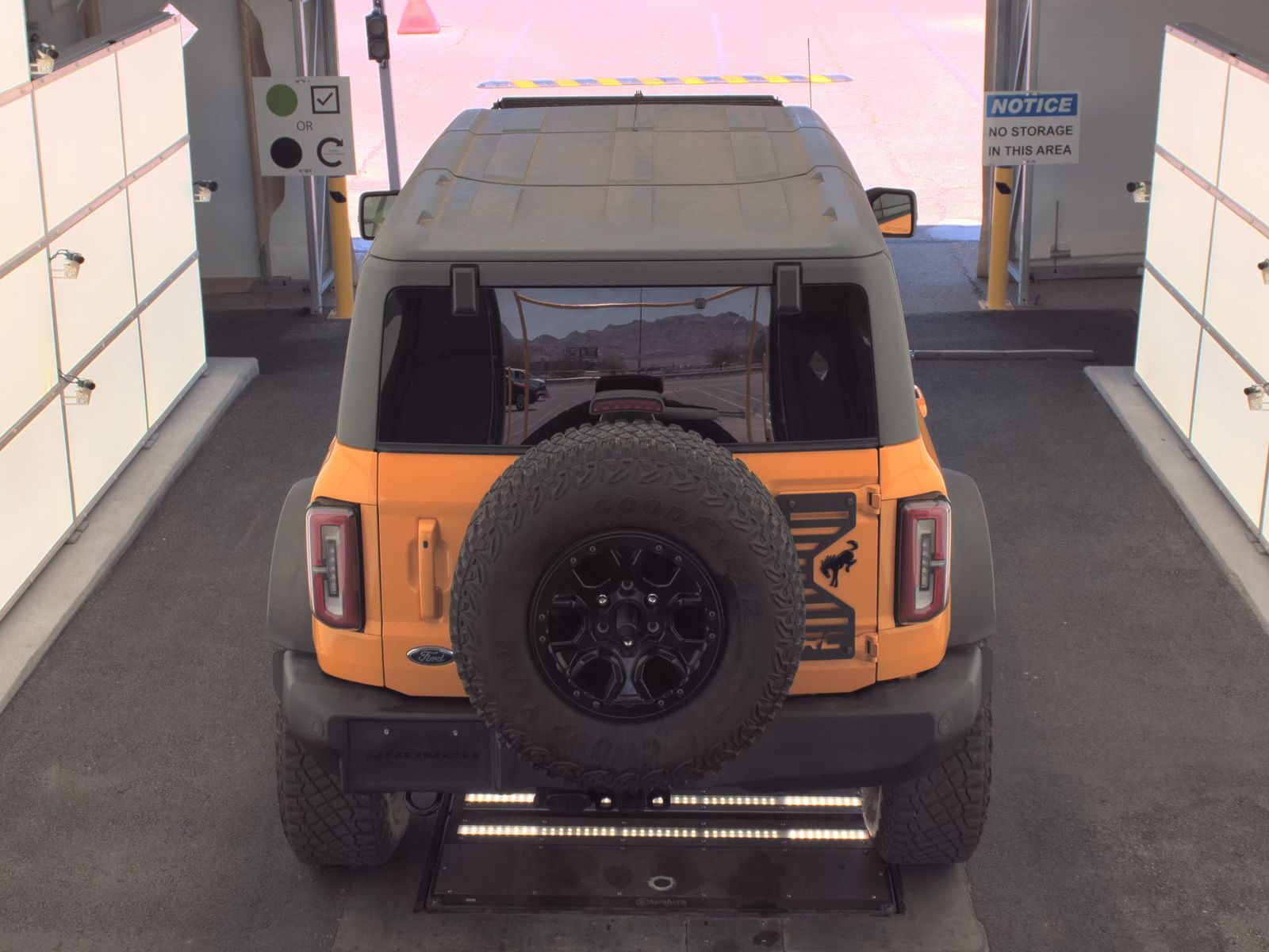FORD BRONCO - 7