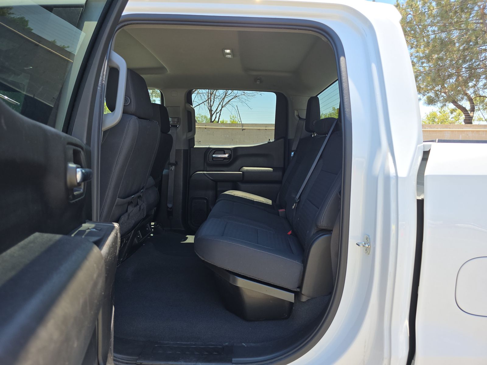 2022 Chevrolet Silverado 1500 Custom AWD