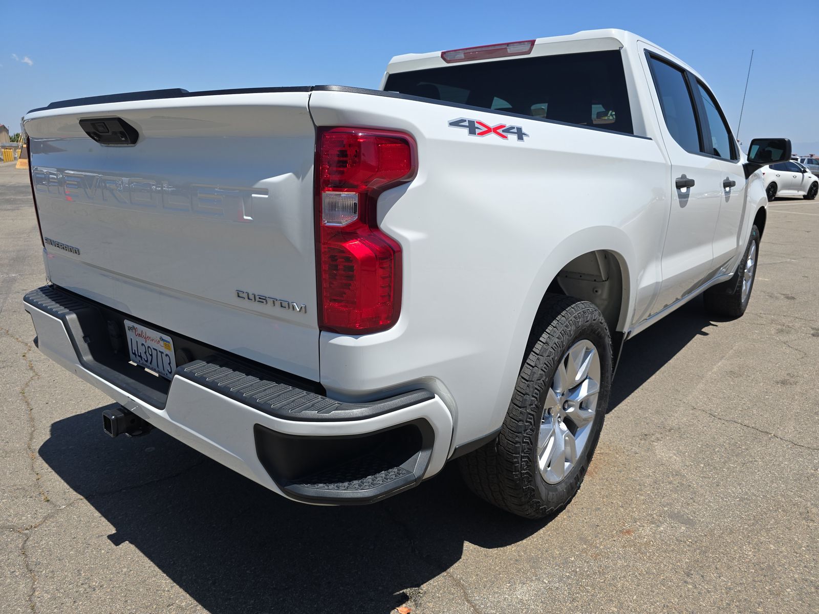 2022 Chevrolet Silverado 1500 Custom AWD