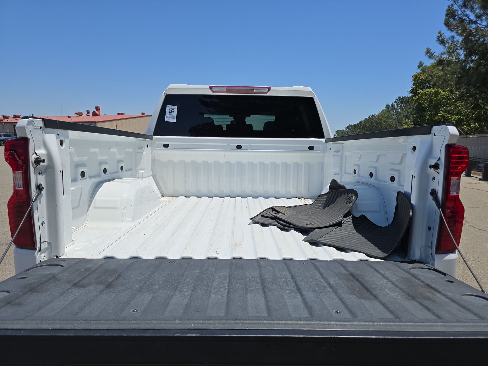 2022 Chevrolet Silverado 1500 Custom AWD