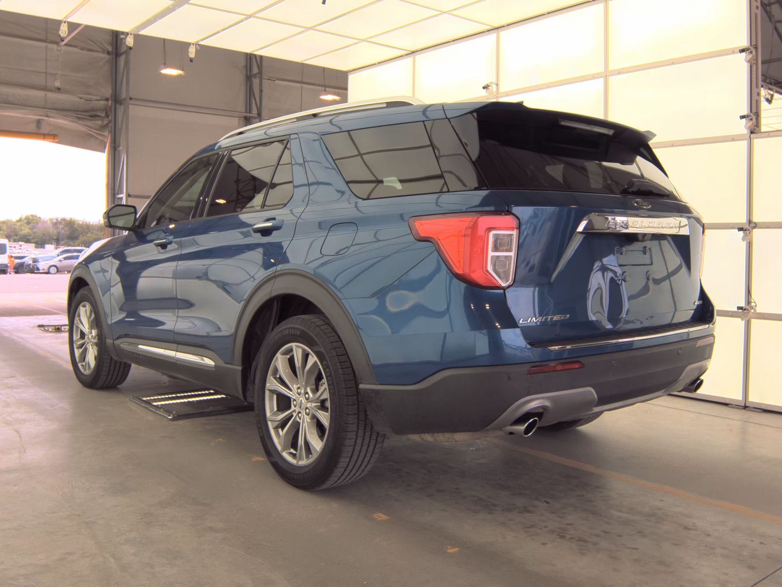 FORD EXPLORER - 9
