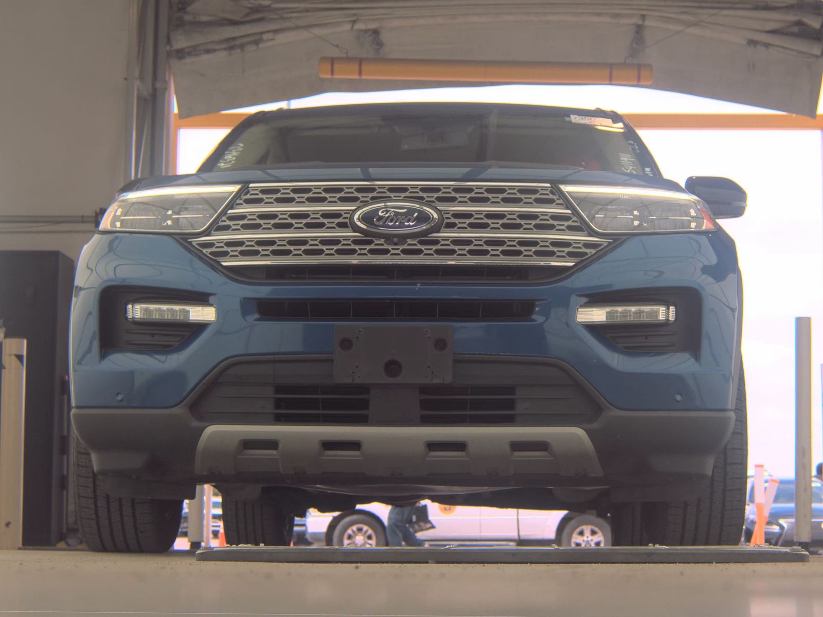 FORD EXPLORER - 4
