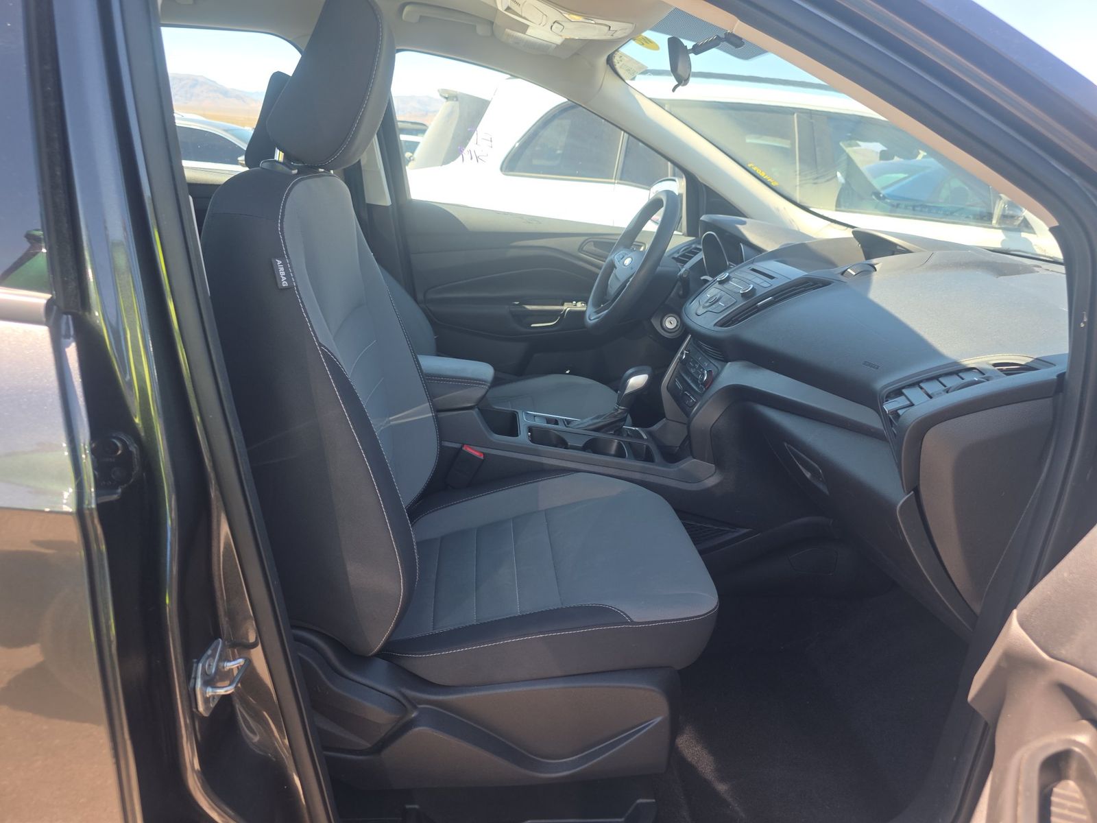 FORD ESCAPE - 9