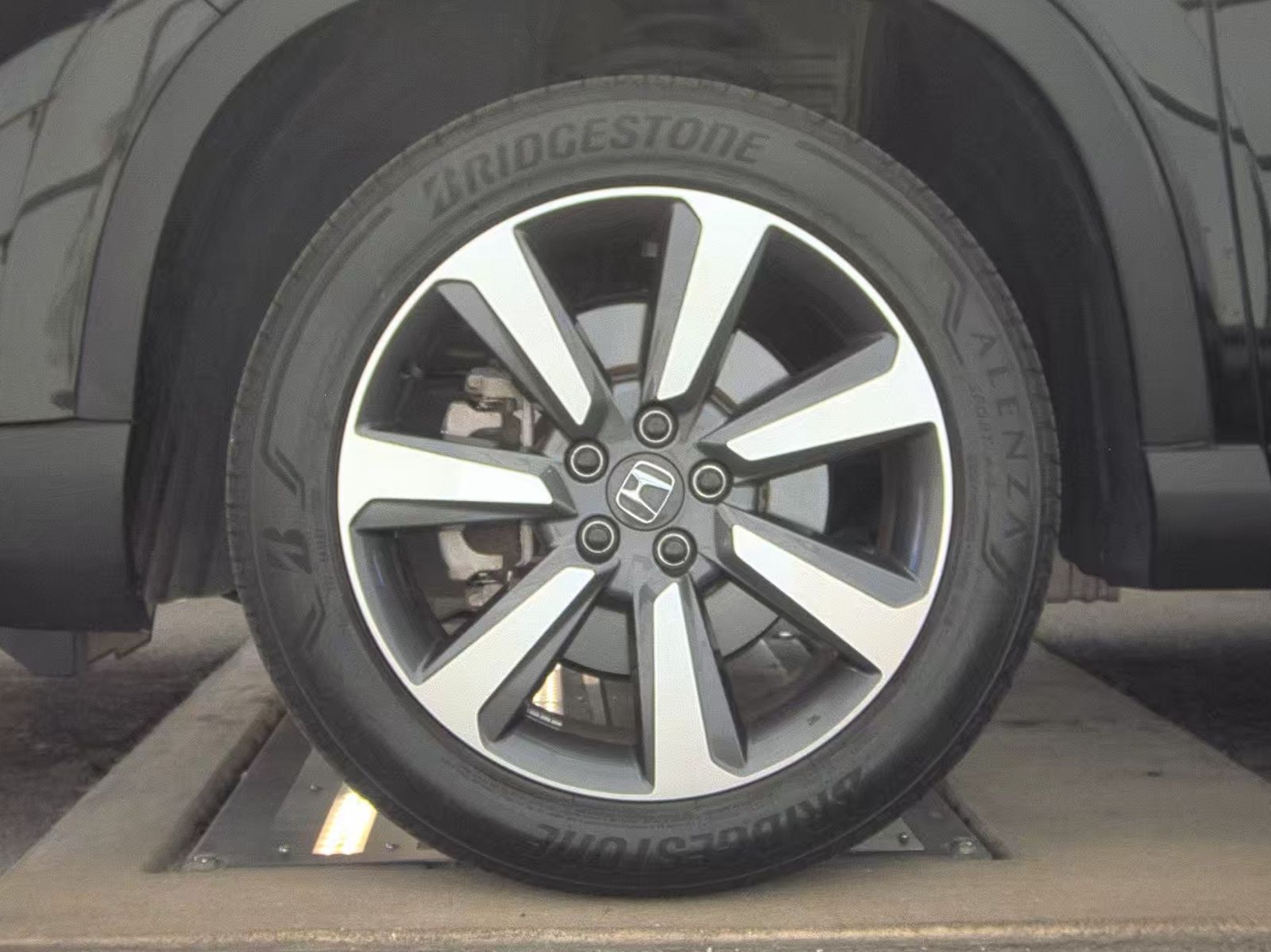 2023 Honda Pilot Elite AWD