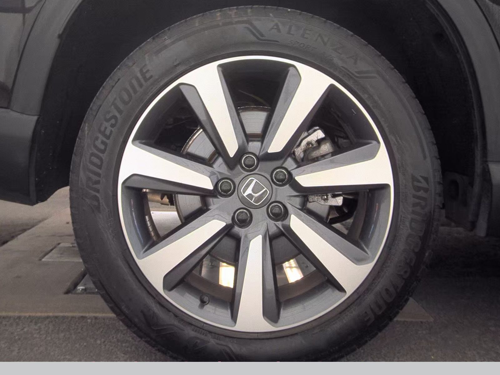 2023 Honda Pilot Elite AWD
