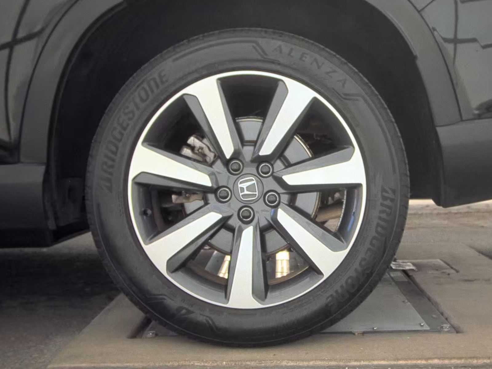 2023 Honda Pilot Elite AWD
