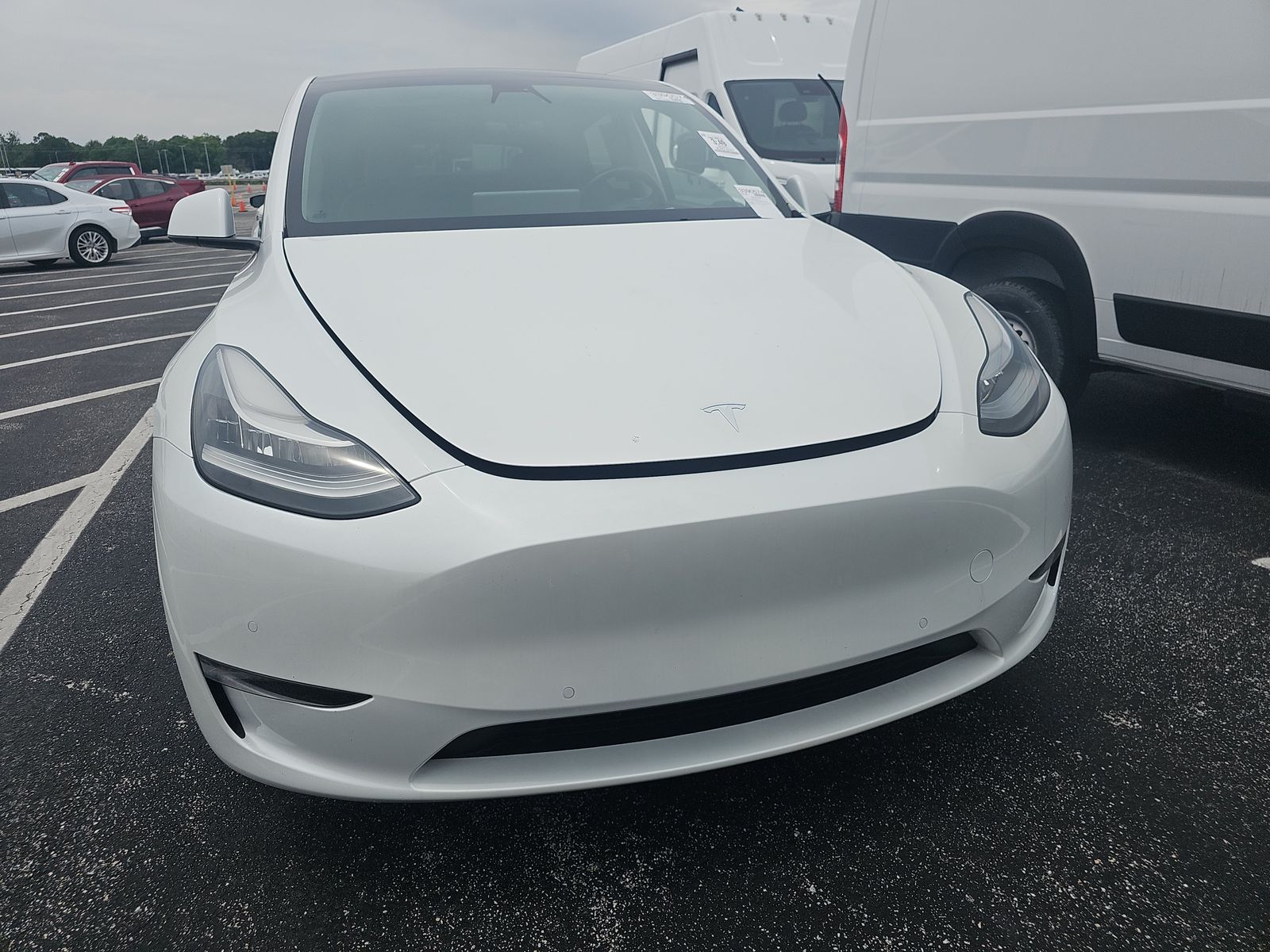 TESLA MODEL Y - 3