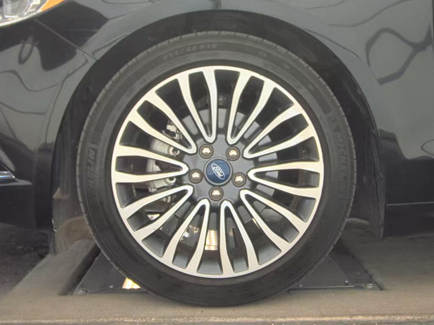 FORD FUSION - 10