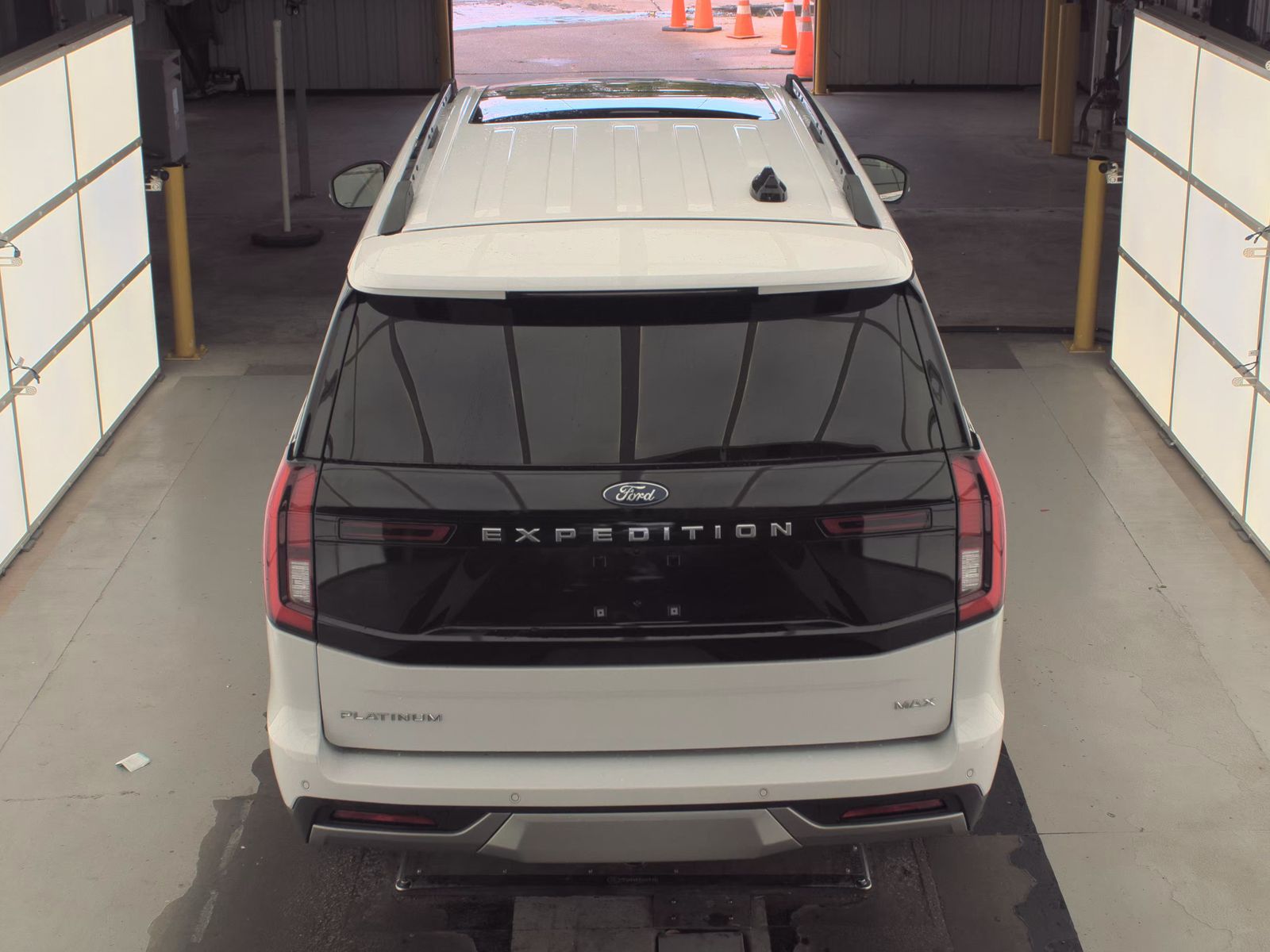 FORD EXPEDITION MAX - 7