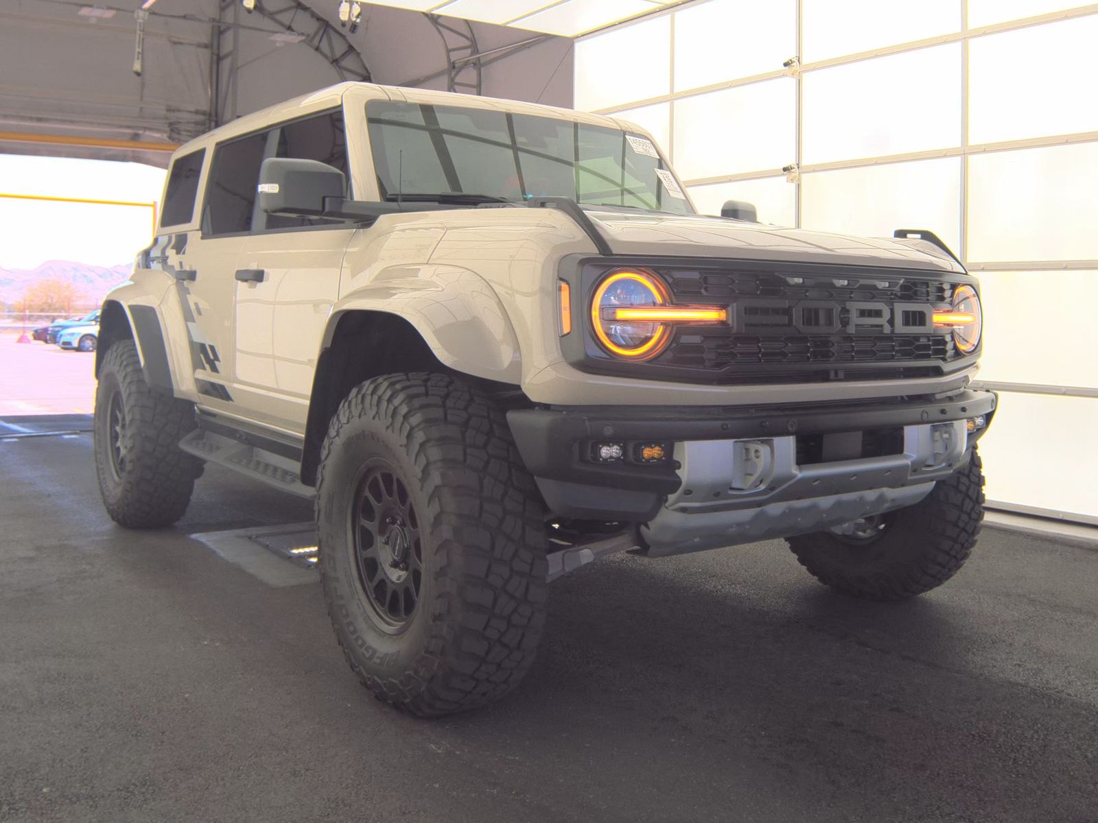 FORD BRONCO - 5