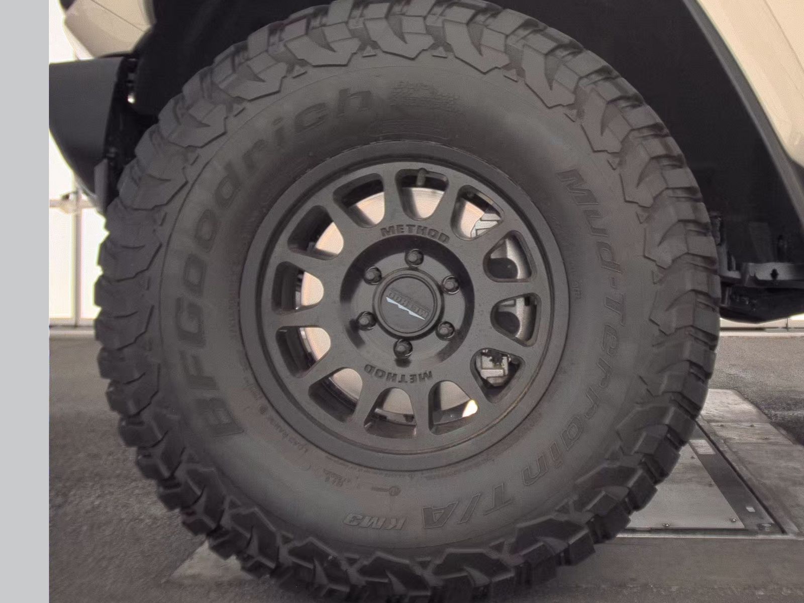 FORD BRONCO - 10