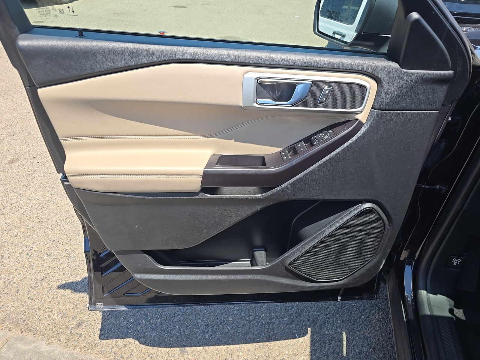 FORD EXPLORER - 10
