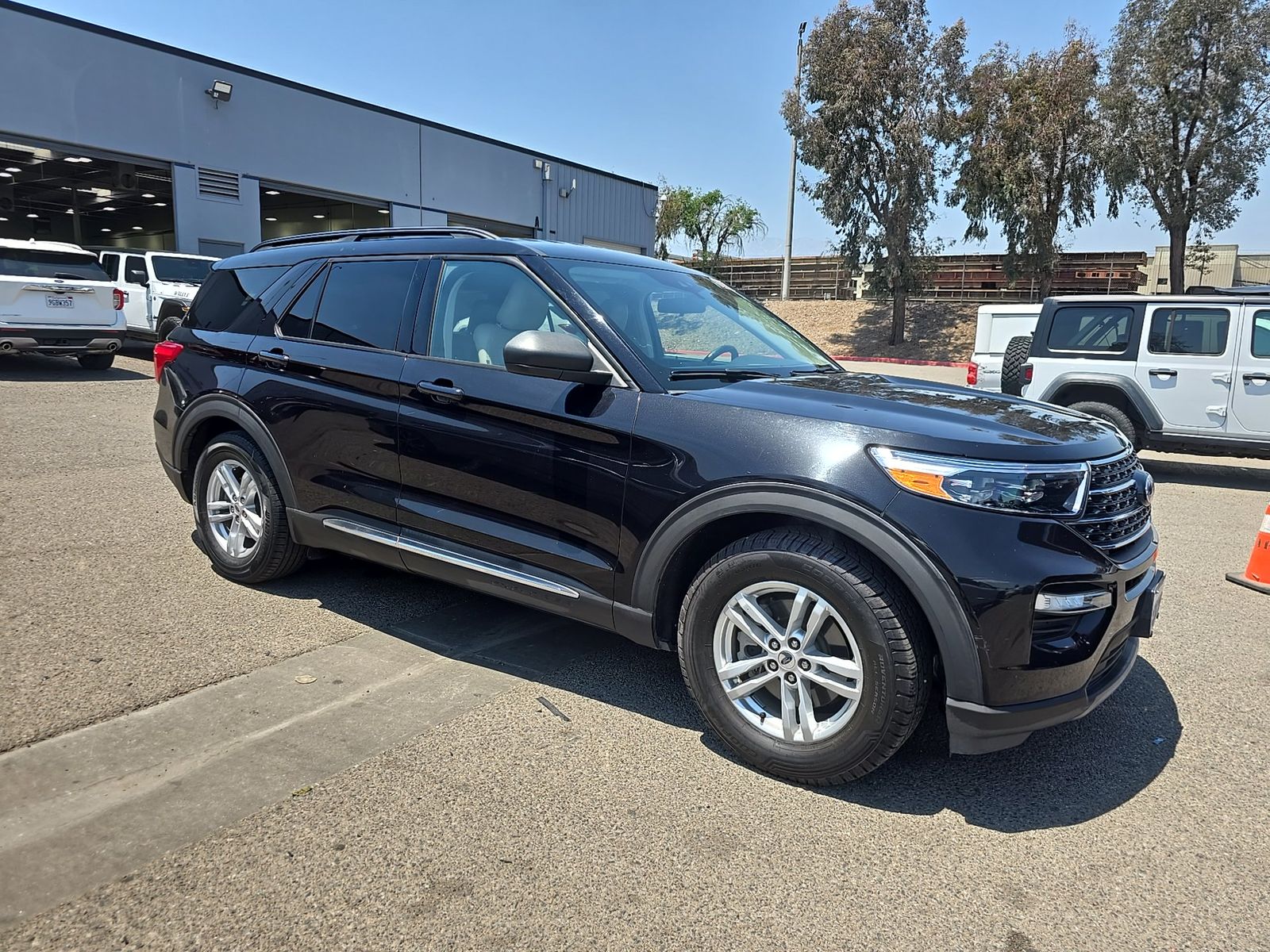 FORD EXPLORER - 4