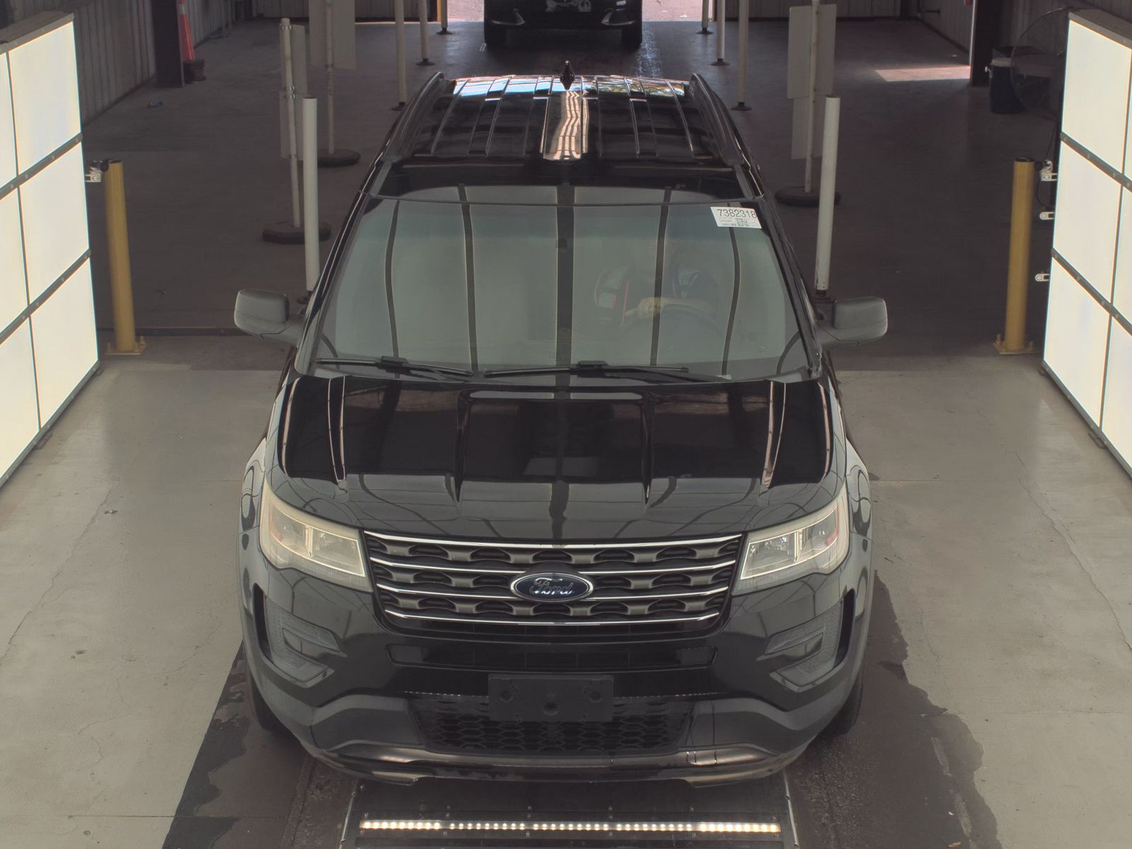FORD EXPLORER - 3