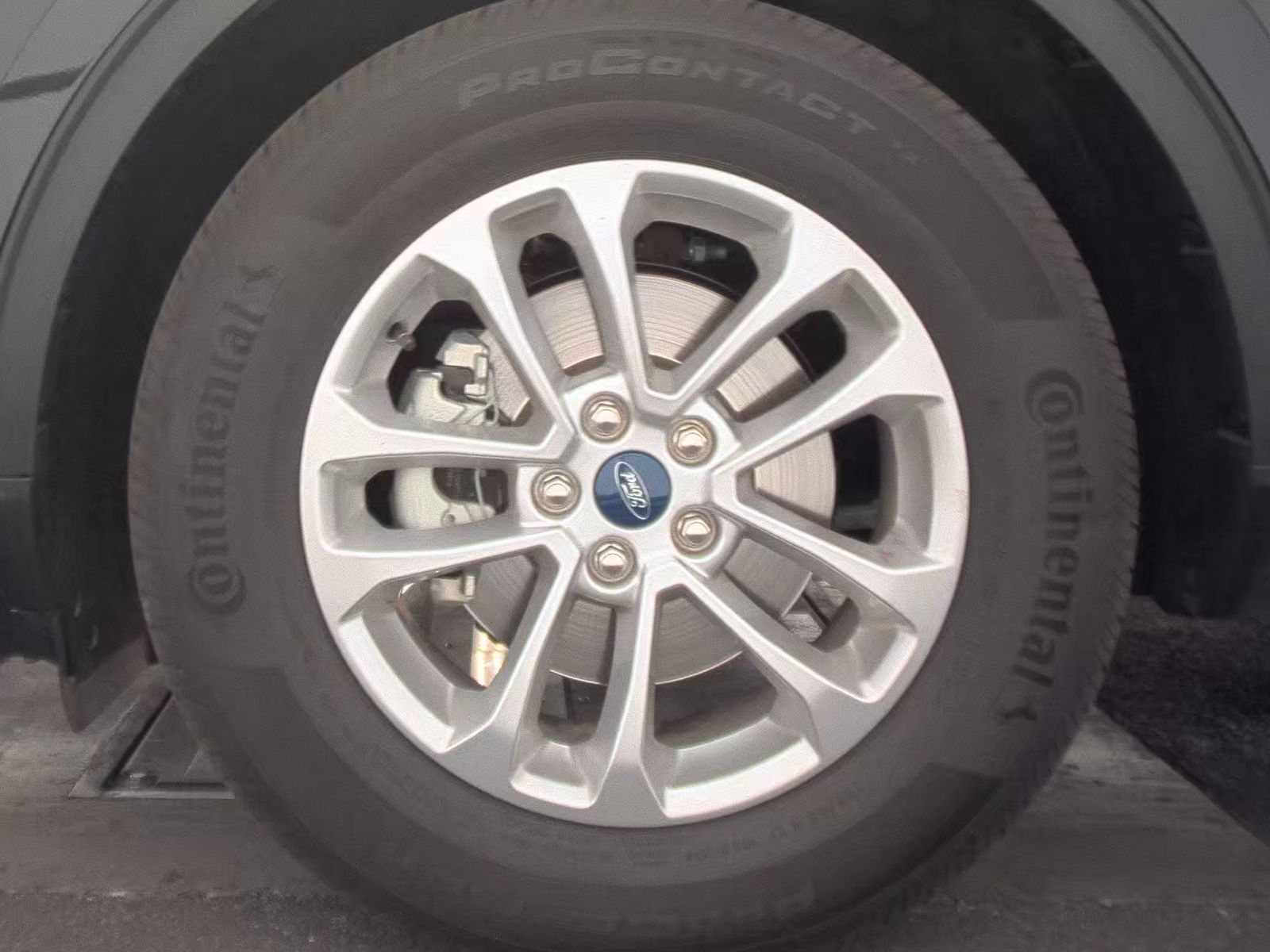 FORD ESCAPE - 10