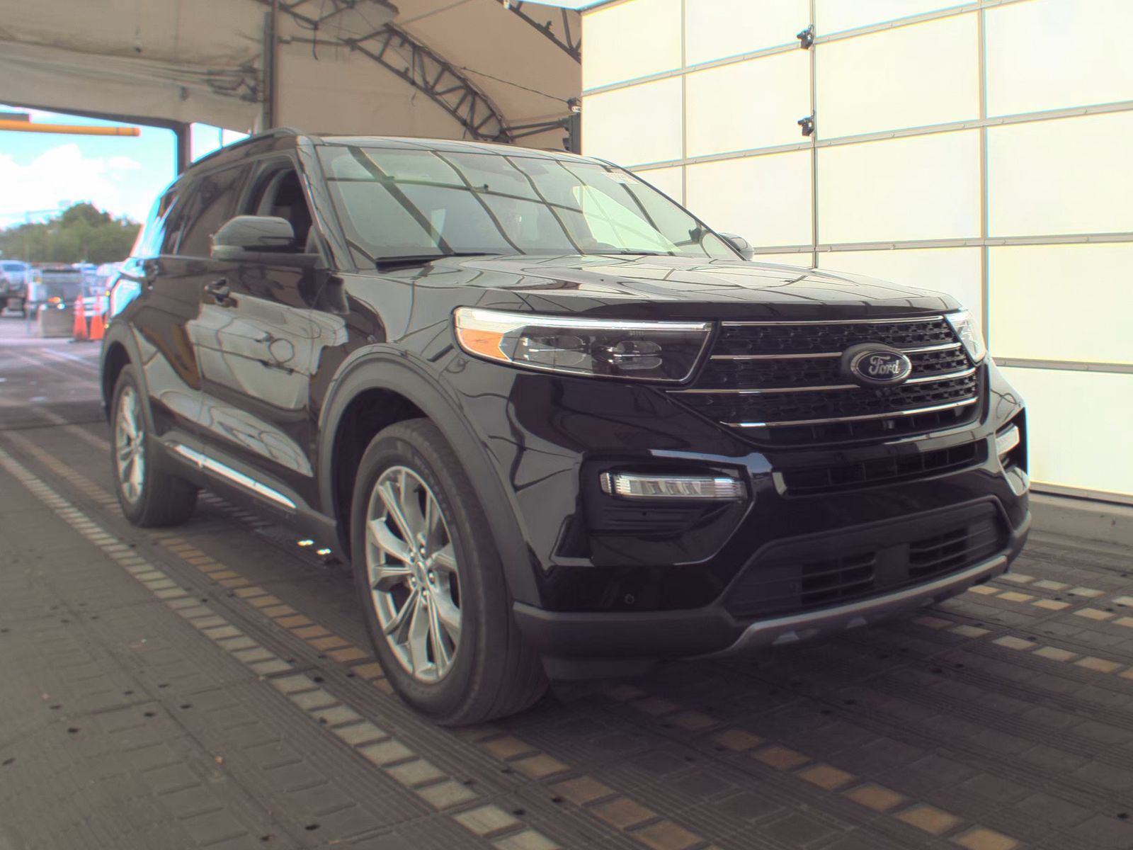 FORD EXPLORER - 5