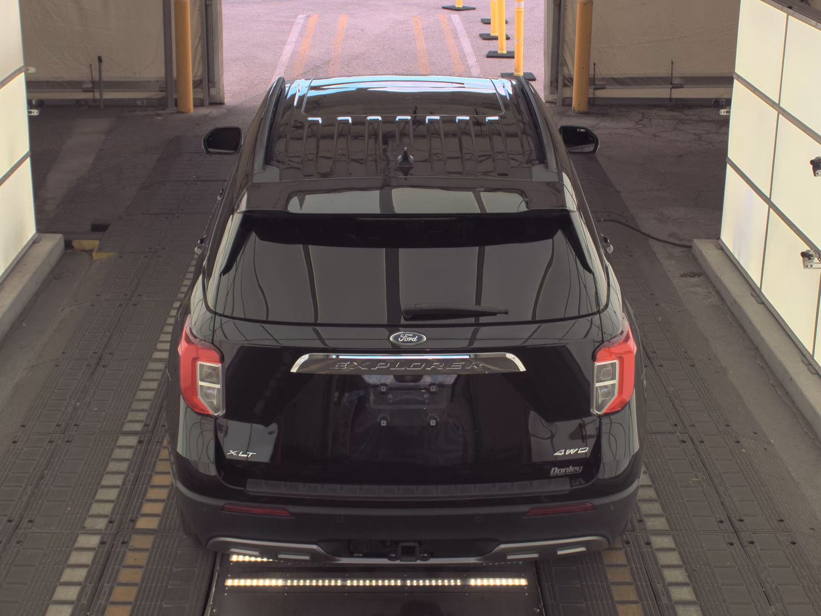 FORD EXPLORER - 7