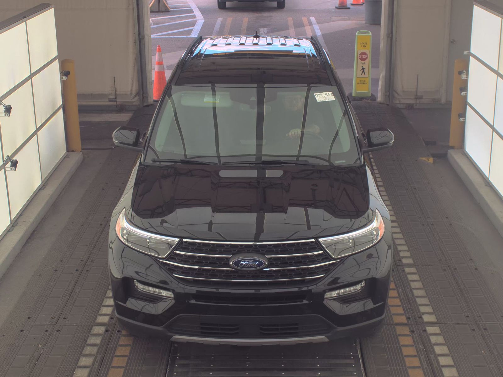 FORD EXPLORER - 3