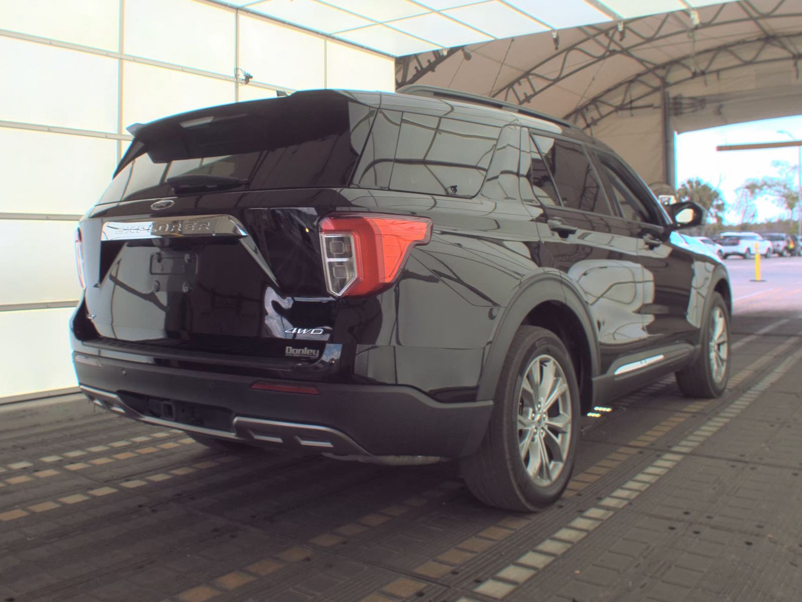 FORD EXPLORER - 6