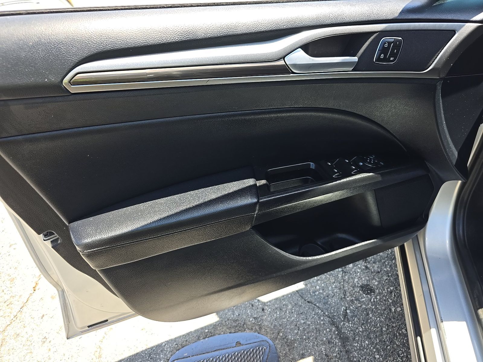 FORD FUSION - 10